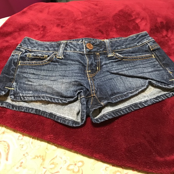 American Eagle Shorts - Picture 1 of 3